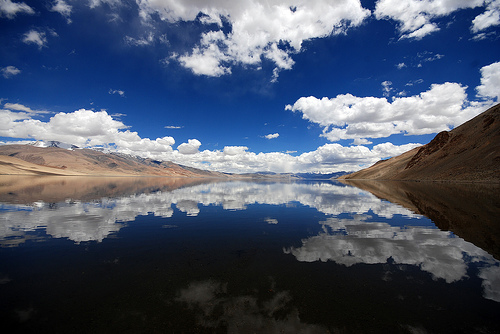 Tso Moriri Lake by Prabhu B