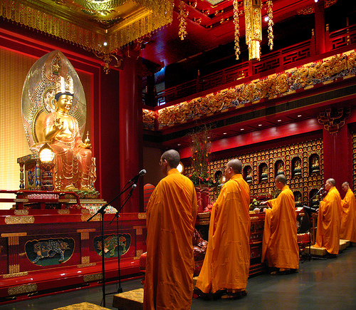 Buddha Tooth Relic Temple - Hundred Dragon Hall